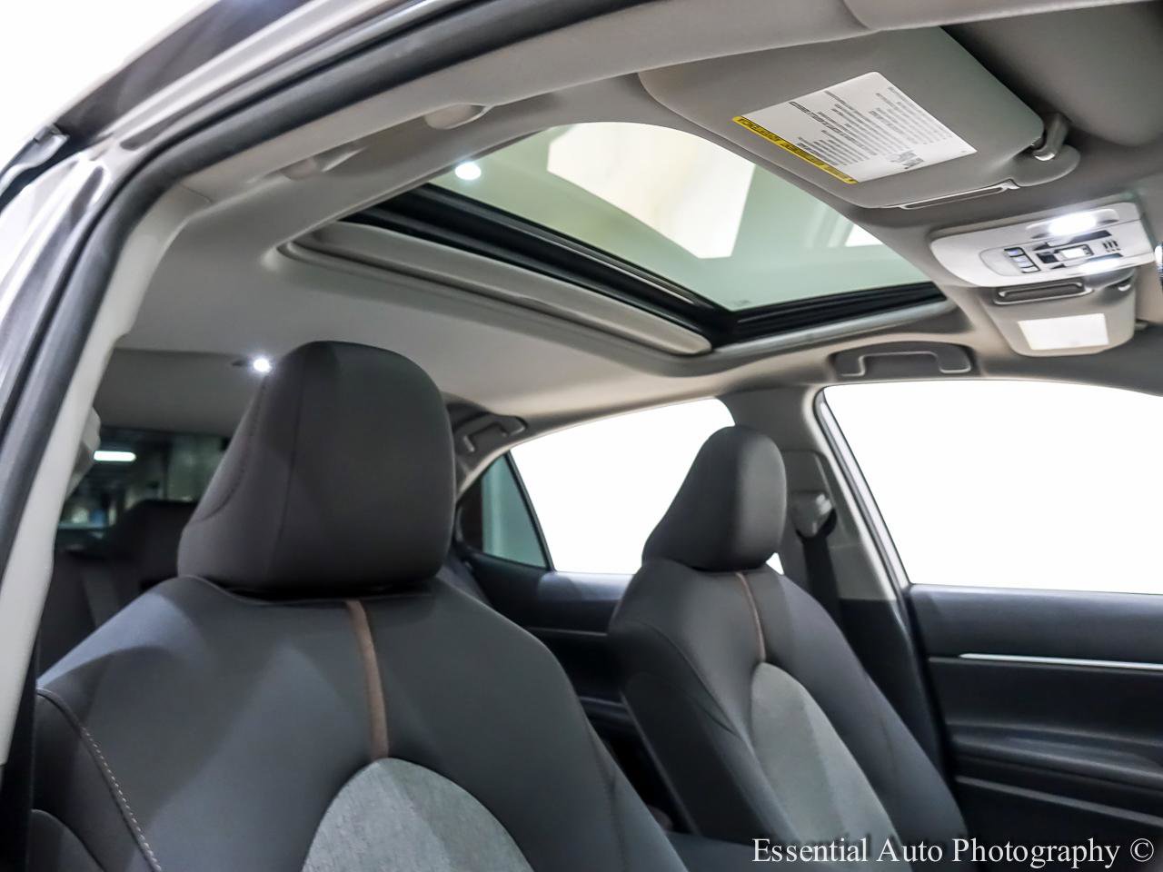 Used 2019 Toyota Camry LE w/ Convenience Package image 32