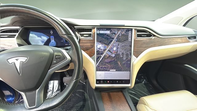 Used 2017 Tesla Model X 90D AWD/4WD image 11