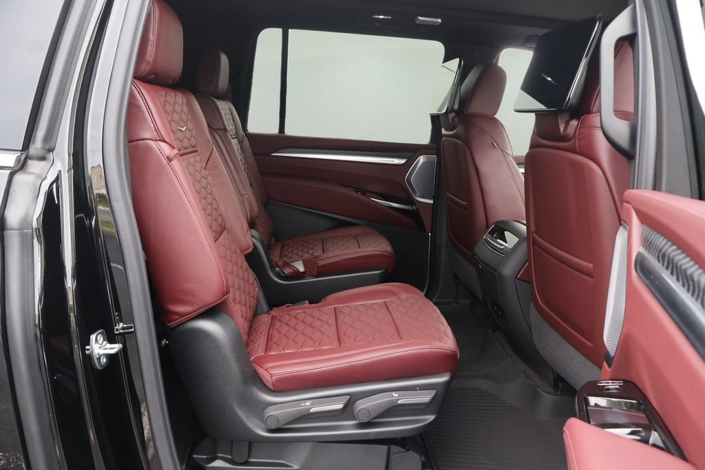 New 2026 Cadillac Escalade ESV Luxury w/ Touring Package RWD image 19