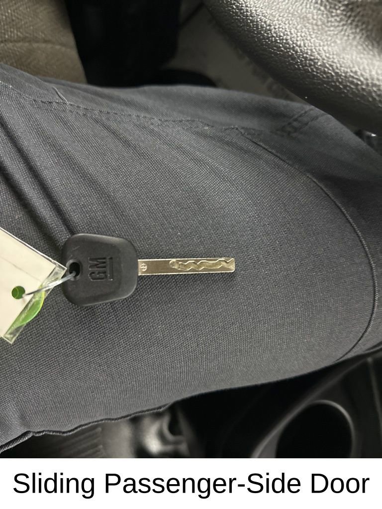 Used 2017 Chevrolet Express 2500 image 31