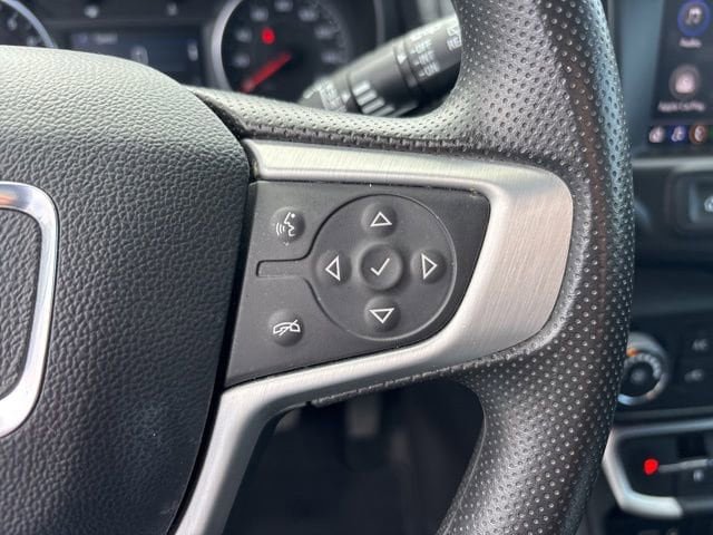 Used 2024 GMC Terrain SLE AWD/4WD image 12