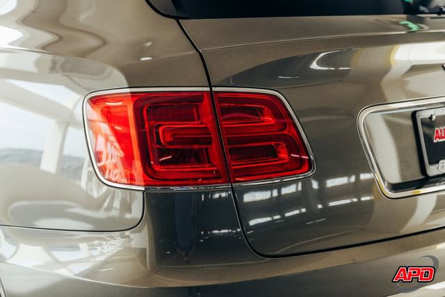 Used 2017 Bentley Bentayga image 67