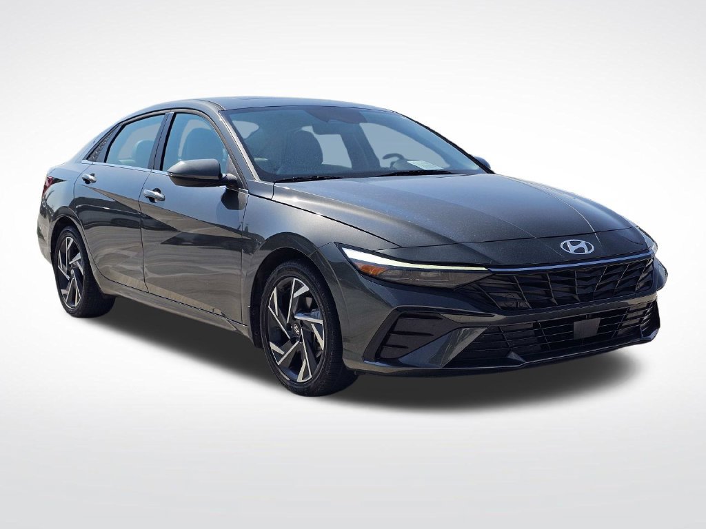 Used 2025 Hyundai Elantra Limited
