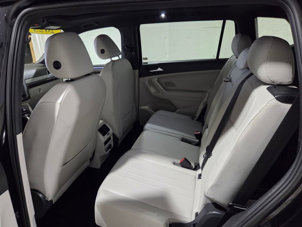 Used 2023 Volkswagen Tiguan SE R-Line image 12