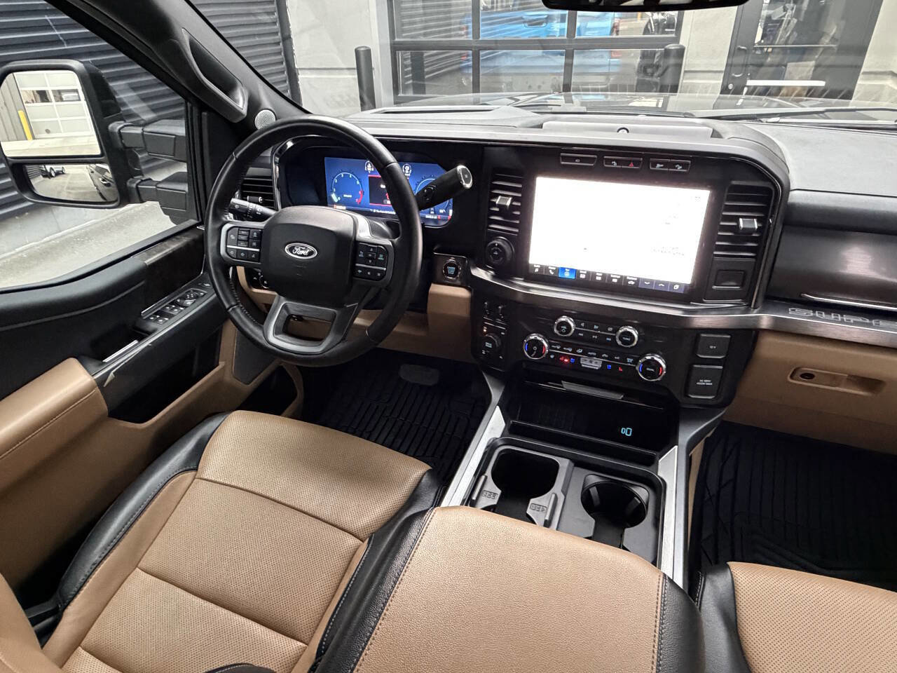 Used 2023 Ford F250 Lariat w/ Lariat Ultimate Package image 27