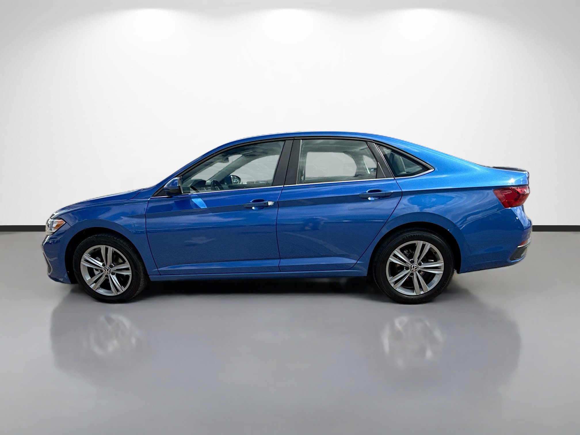 Used 2024 Volkswagen Jetta SE image 6