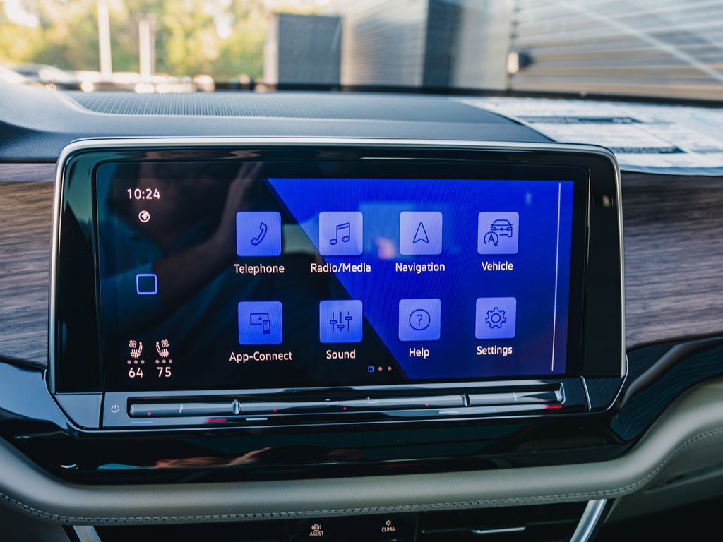 New 2025 Volkswagen Atlas SEL image 30