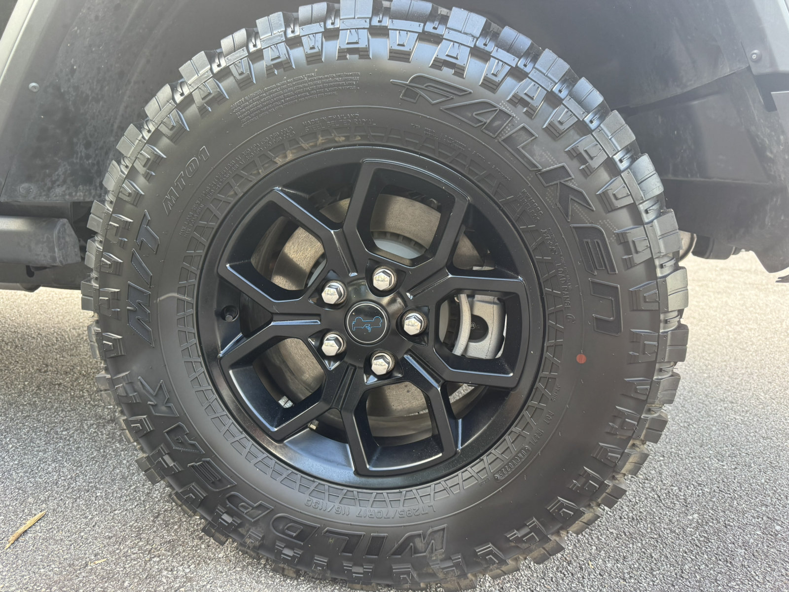 Used 2025 Jeep Wrangler Willys AWD/4WD image 20
