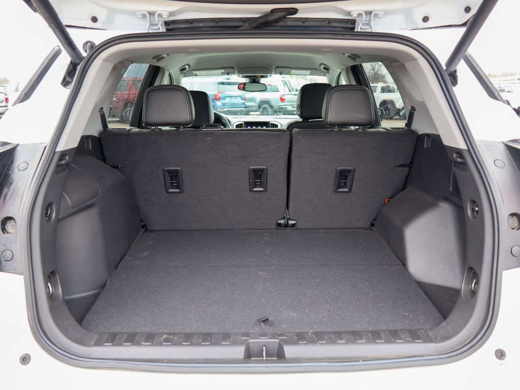 Certified 2023 GMC Terrain SLT w/ Infotainment Package II image 5