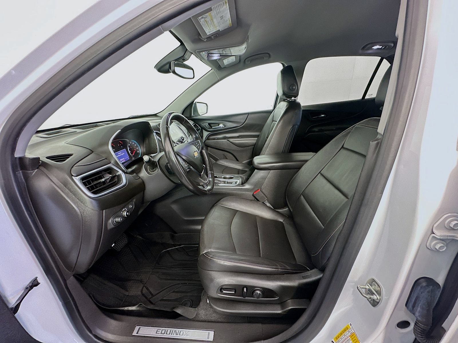 Used 2021 Chevrolet Equinox Premier w/ LPO, Floor Liner Package FWD image 22