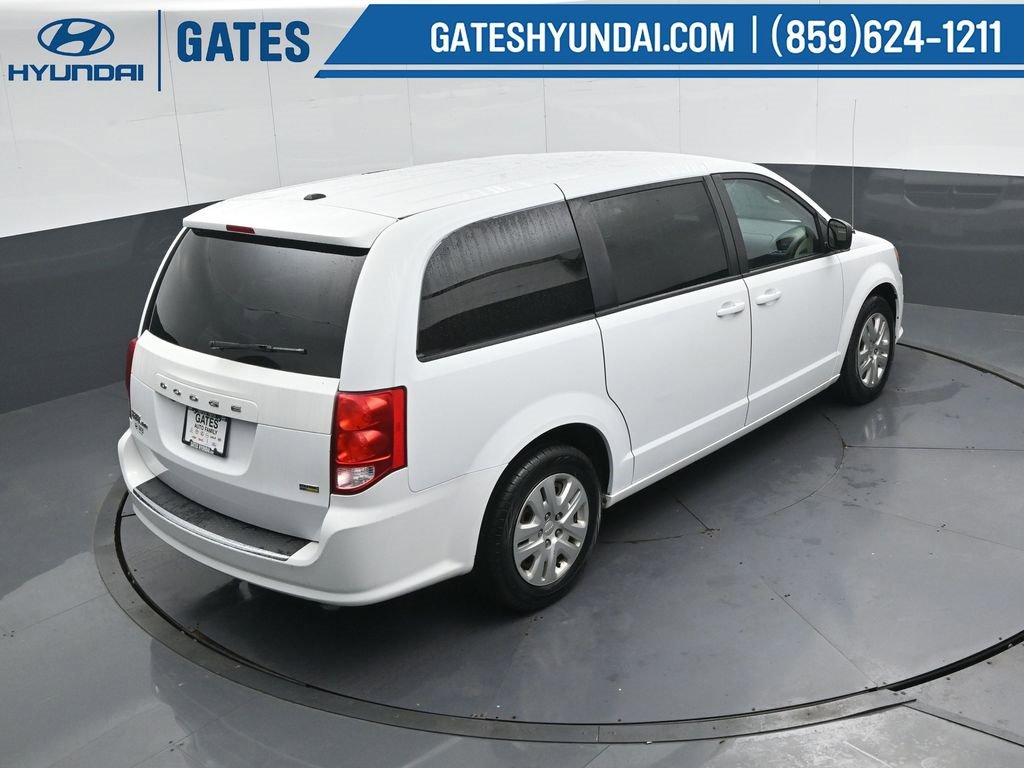 Used 2018 Dodge Grand Caravan SE w/ UConnect Hands-Free Group image 19