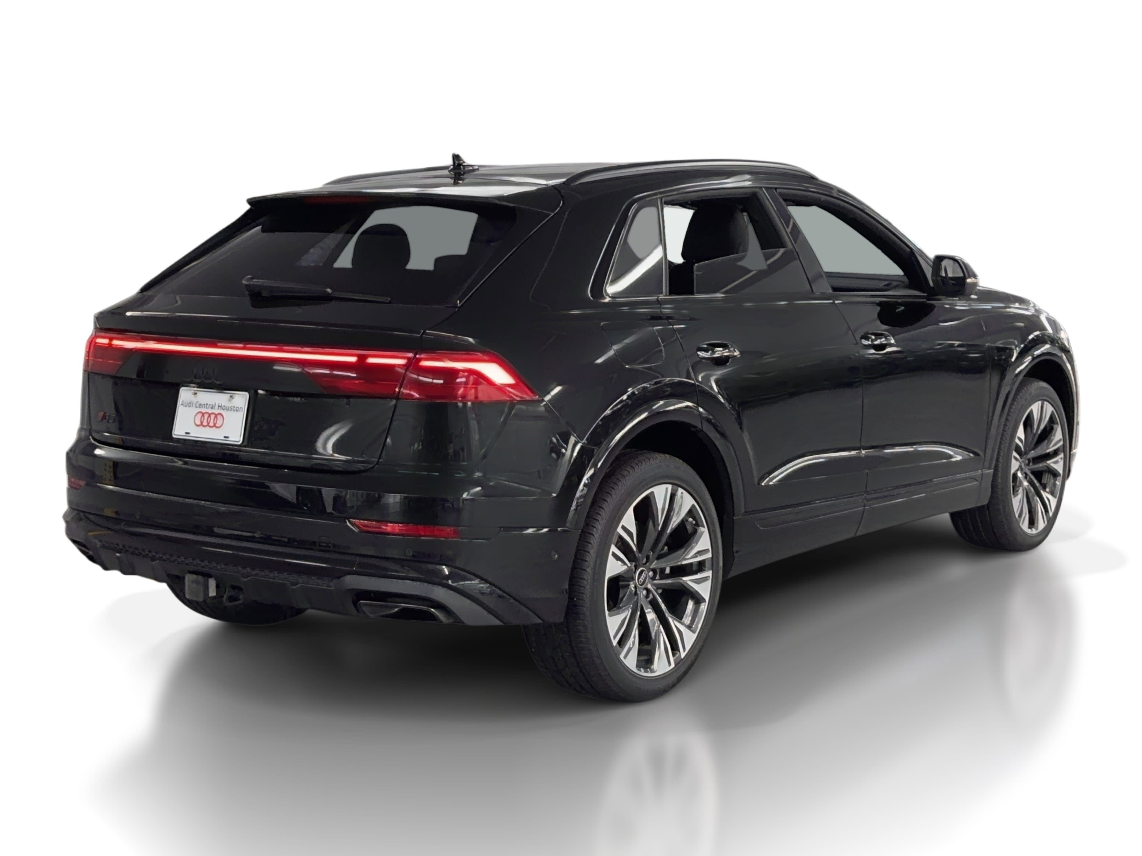 Used 2025 Audi Q8 Premium Plus image 9