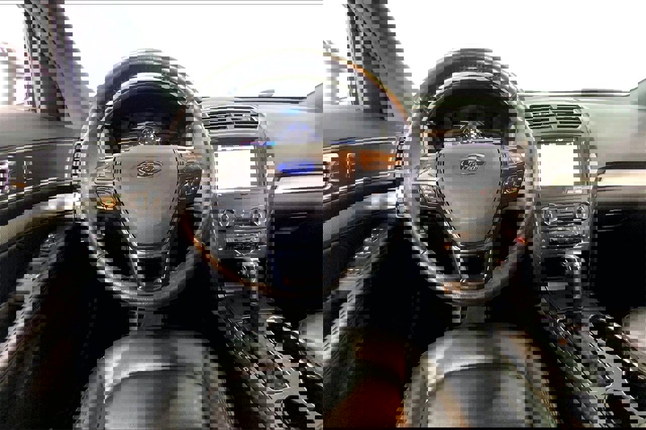 Used 2019 Ford Explorer XLT w/ Equipment Group 202A image 14