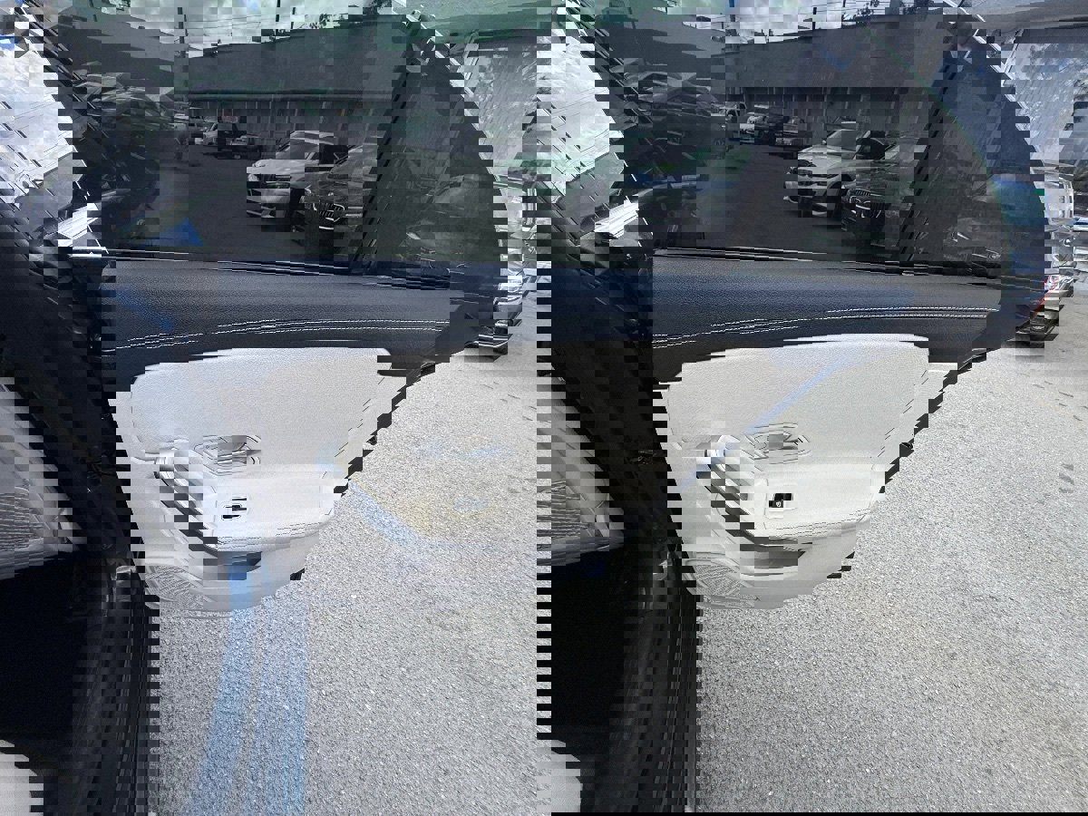 Used 2020 Mercedes-Benz CLA 250 4MATIC image 17