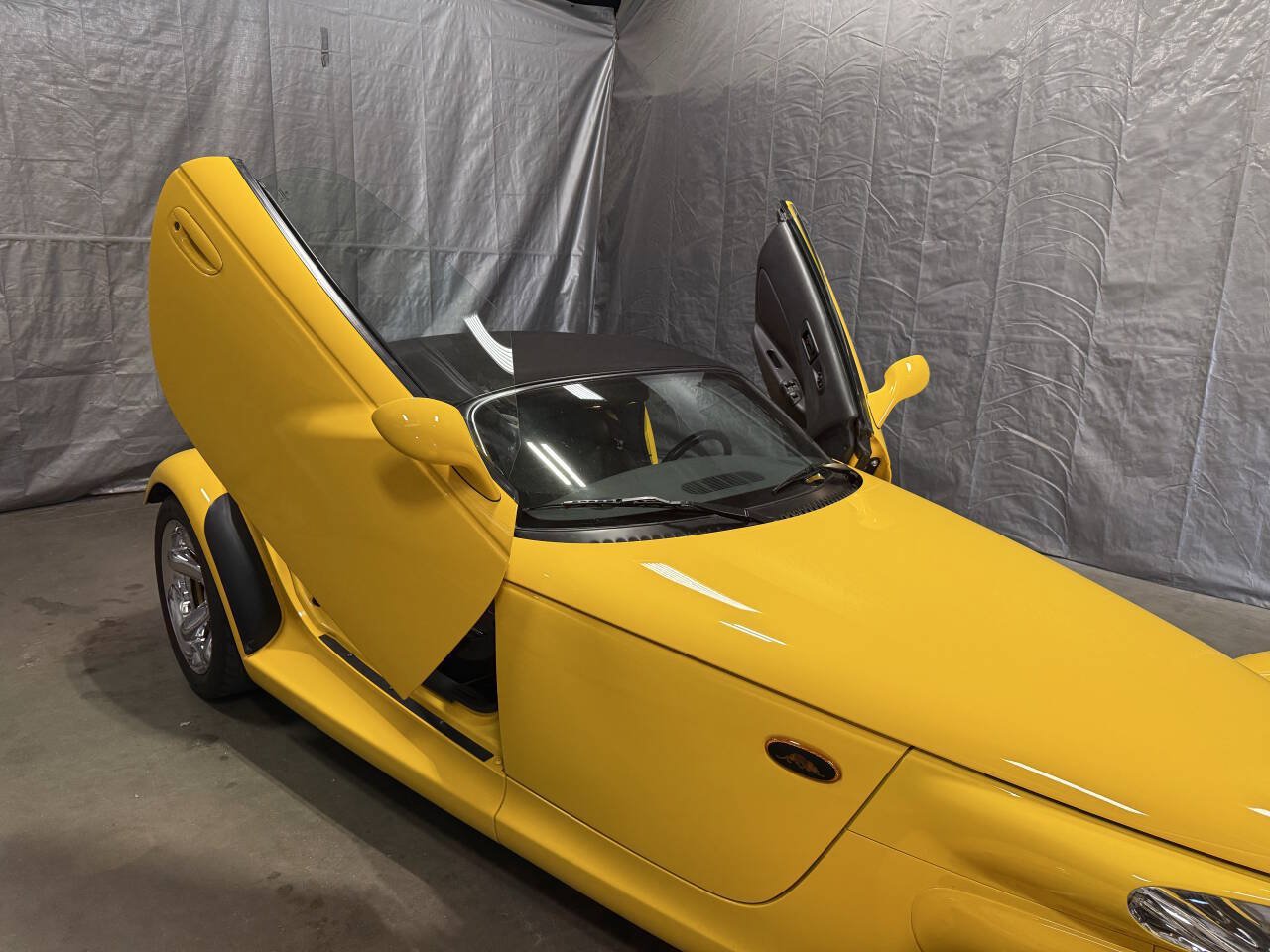 Used 1999 Plymouth Prowler RWD image 10