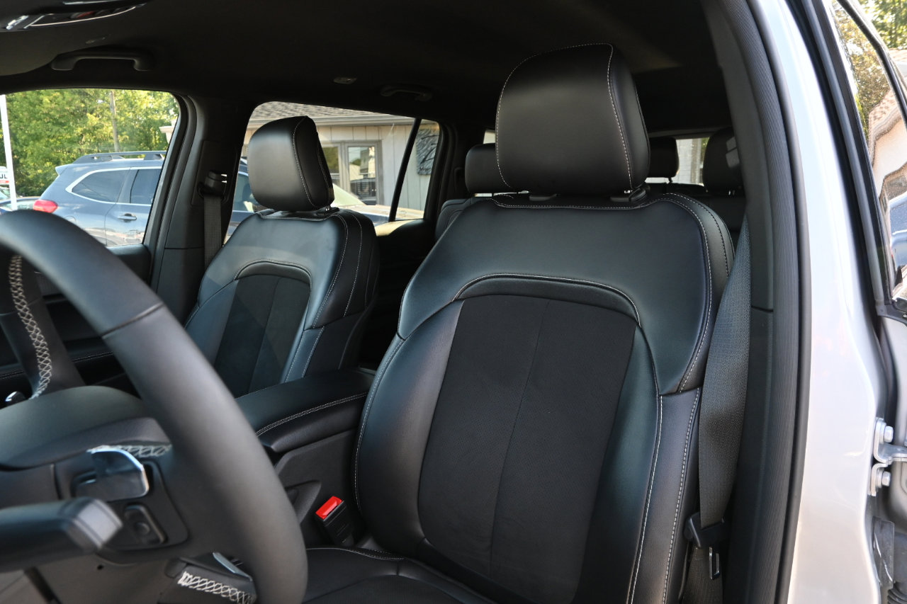 Used 2024 Jeep Grand Cherokee L Laredo image 18