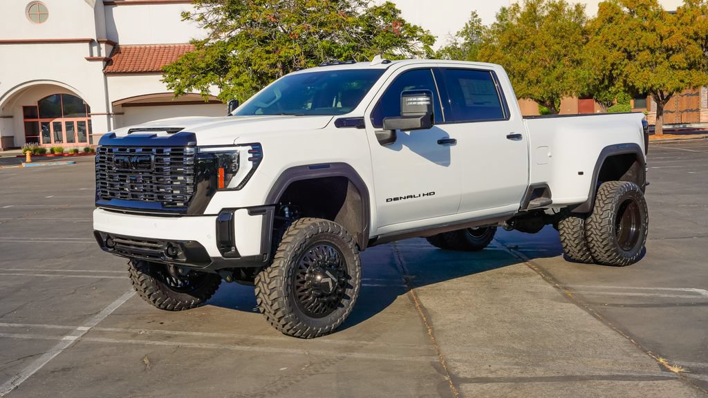 New 2026 GMC Sierra 3500 Denali w/ Denali Reserve Package AWD/4WD image 3