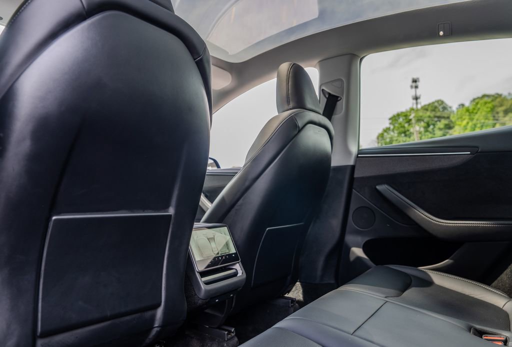 Used 2026 Tesla Model Y AWD image 19