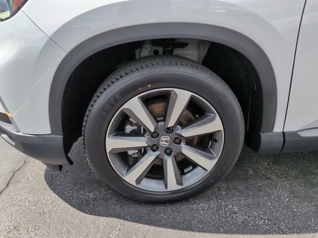 Used 2023 Honda Pilot Touring image 13