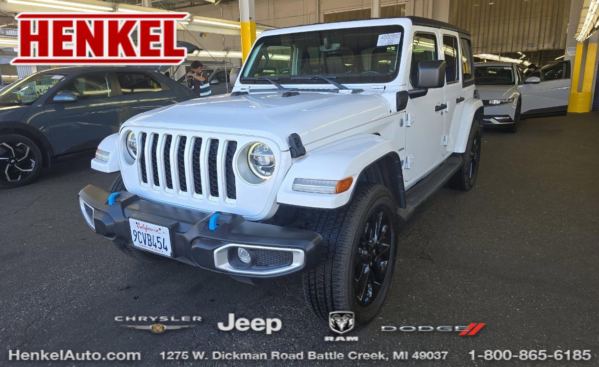 Used 2022 Jeep Wrangler Unlimited Sahara w/ Cold Weather Group image 1
