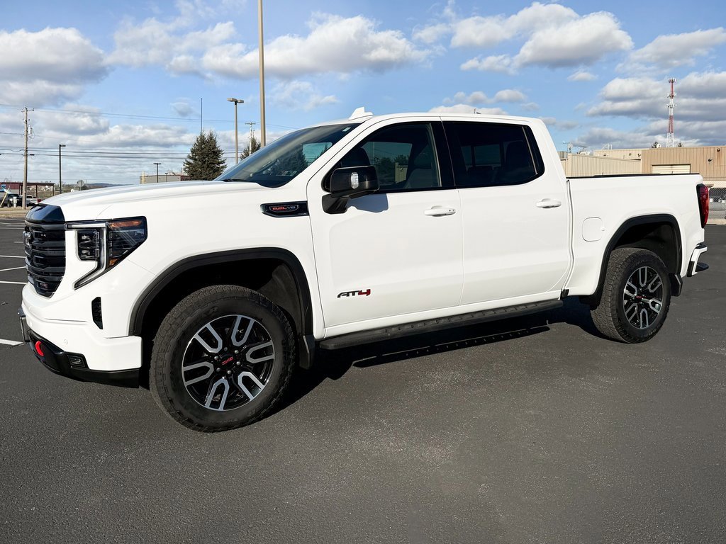 Used 2025 GMC Sierra 1500 AT4 w/ AT4 Premium Package image 15