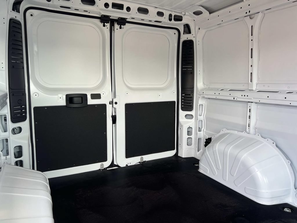 New 2026 RAM ProMaster 1500 w/ Convenience Group FWD image 8