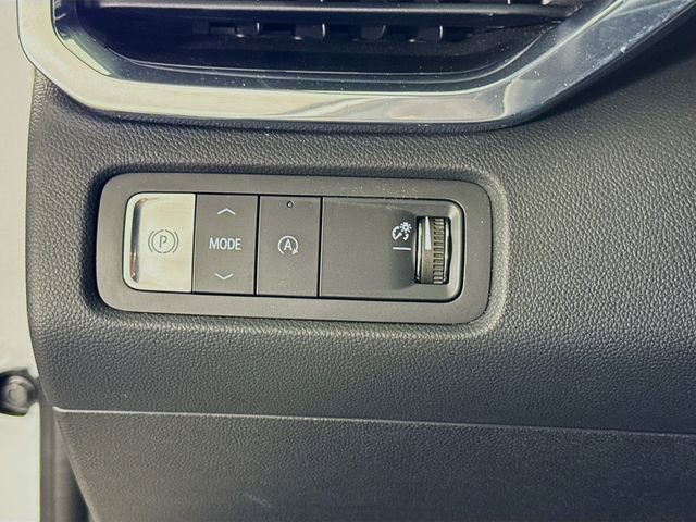 Used 2024 GMC Acadia Elevation FWD image 12