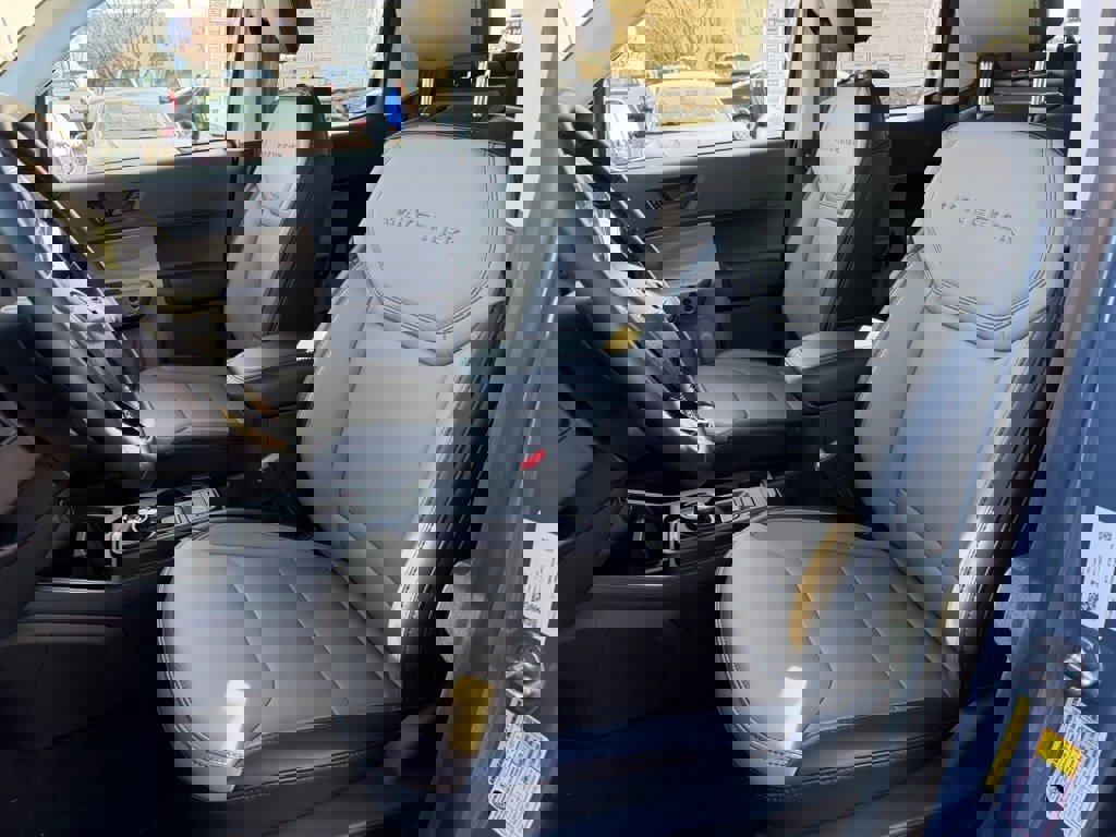 New 2026 Ford Maverick Lariat w/ 4K Tow Package image 13