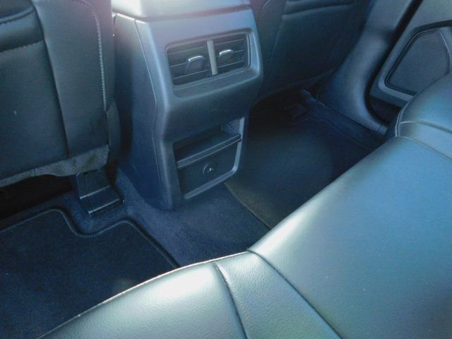 Used 2024 Ford Edge SEL image 21