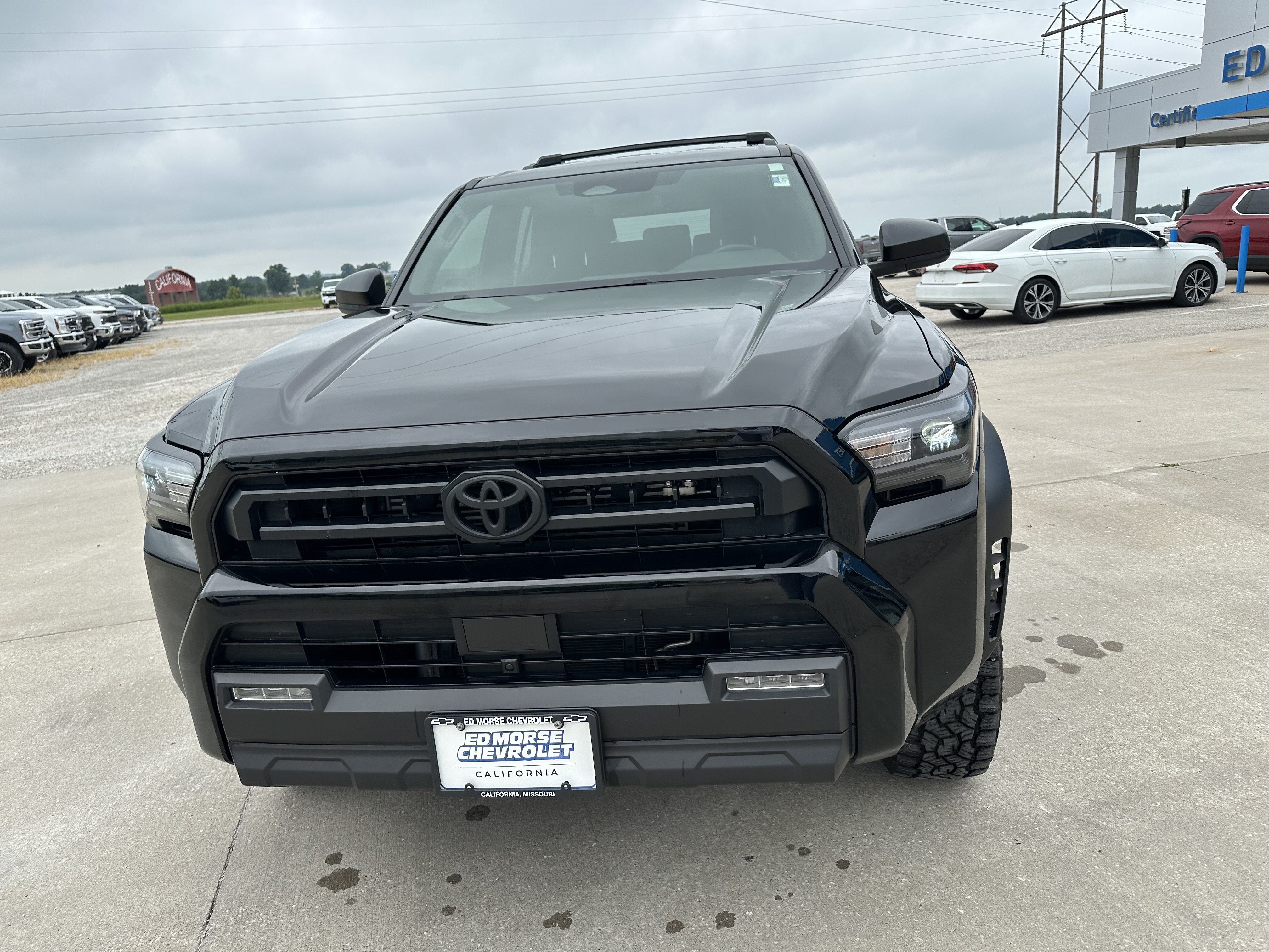 Used 2025 Toyota 4Runner SR5 AWD/4WD image 8