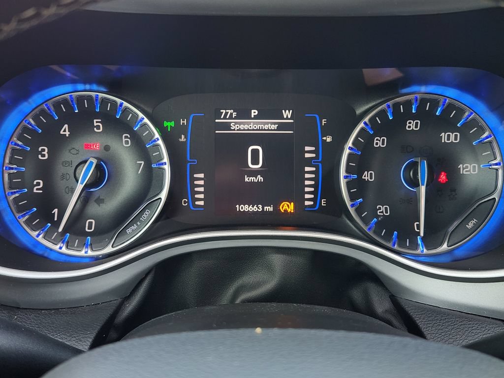 Used 2020 Chrysler Pacifica Touring w/ S Appearance Package FWD image 16
