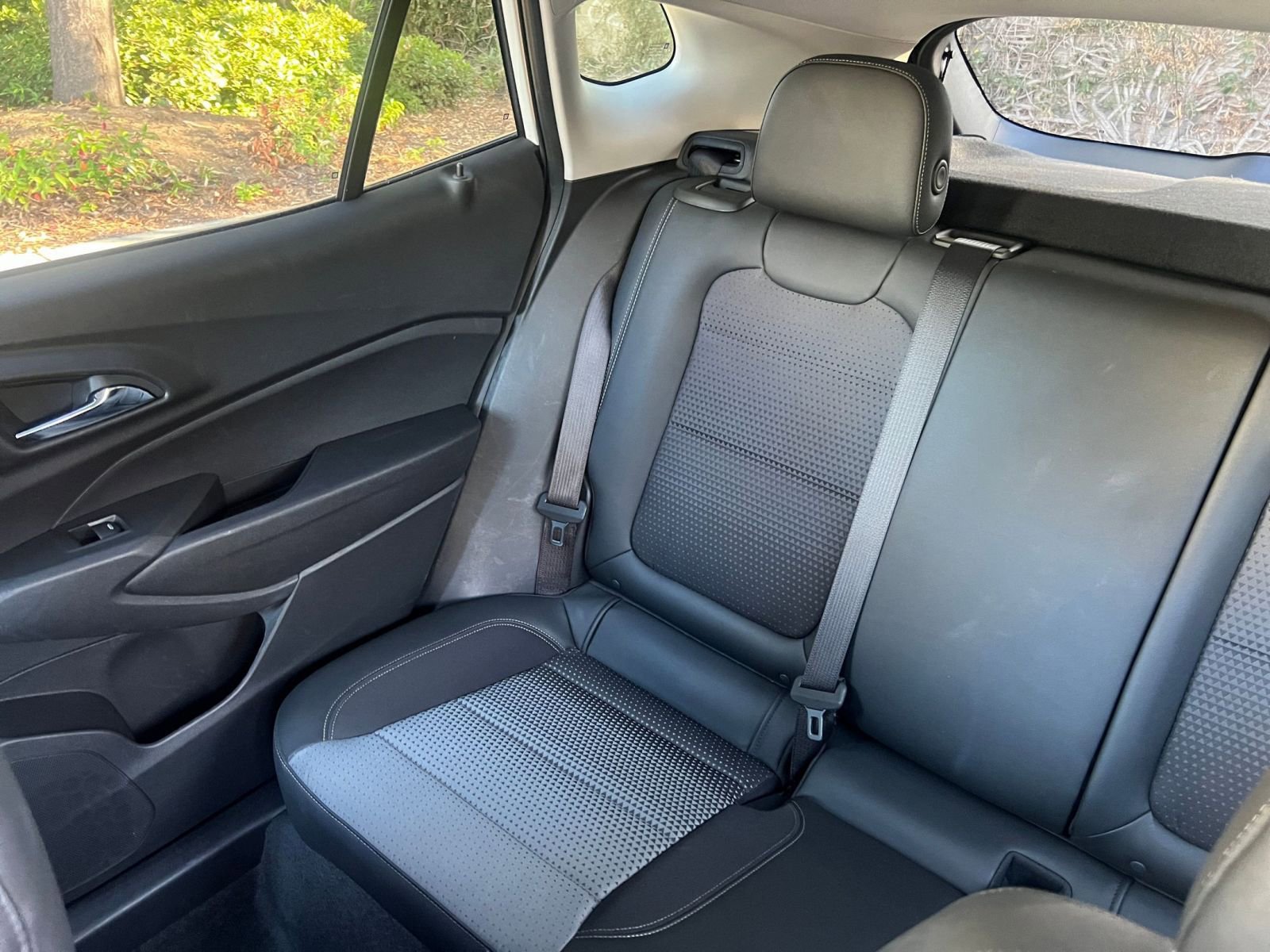 Used 2025 Chevrolet Trax LT image 37