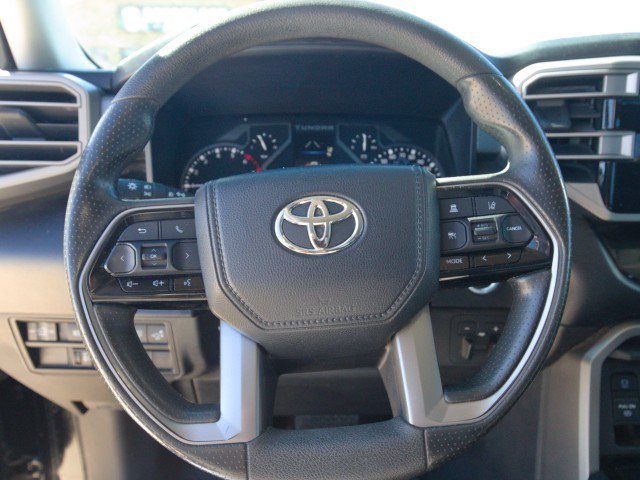 Used 2022 Toyota Tundra SR5 w/ SR5 Convenience Package AWD/4WD image 18