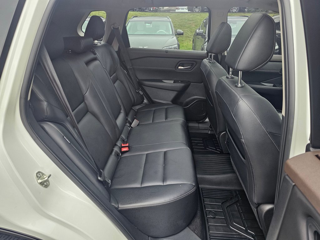 Used 2022 Nissan Rogue SL w/ SL Premium Package image 26