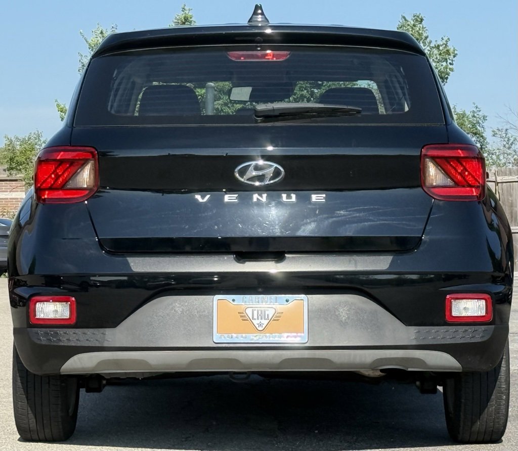 Used 2022 Hyundai Venue SE image 4
