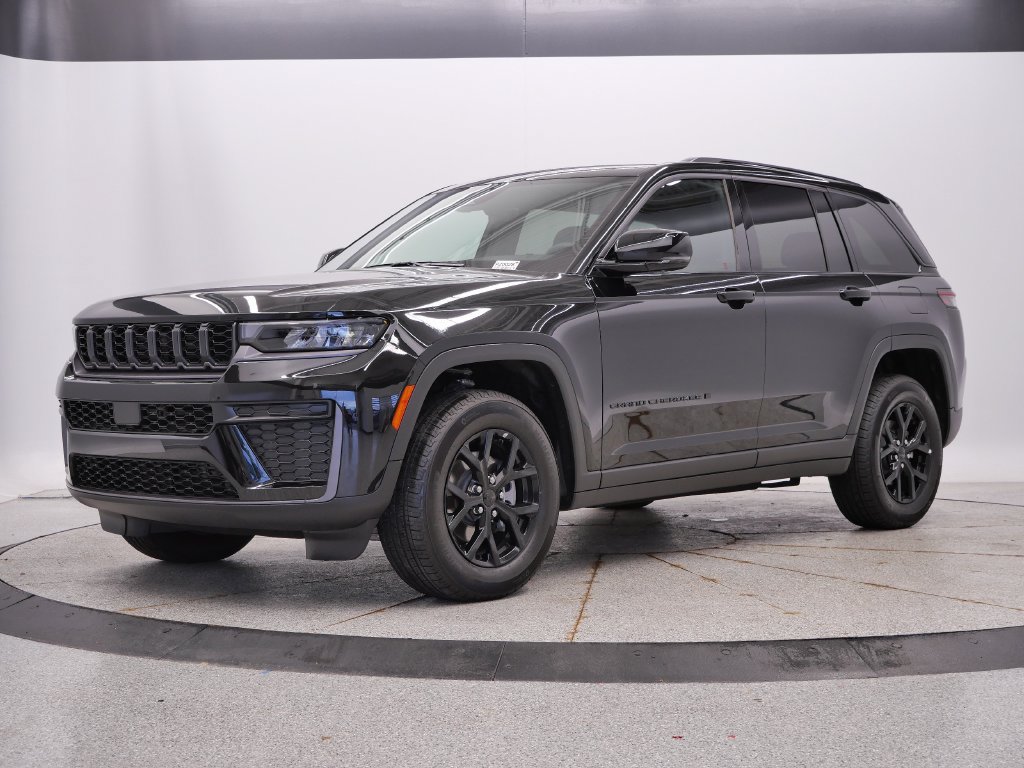 Used 2026 Jeep Grand Cherokee Altitude