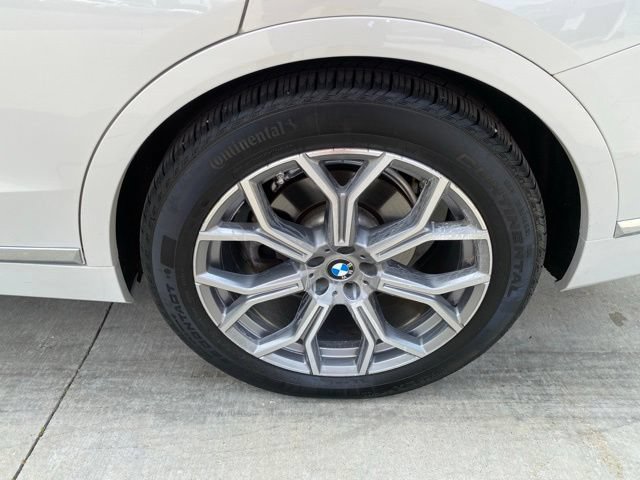 Used 2021 BMW X7 xDrive40i w/ Premium Package AWD/4WD image 15