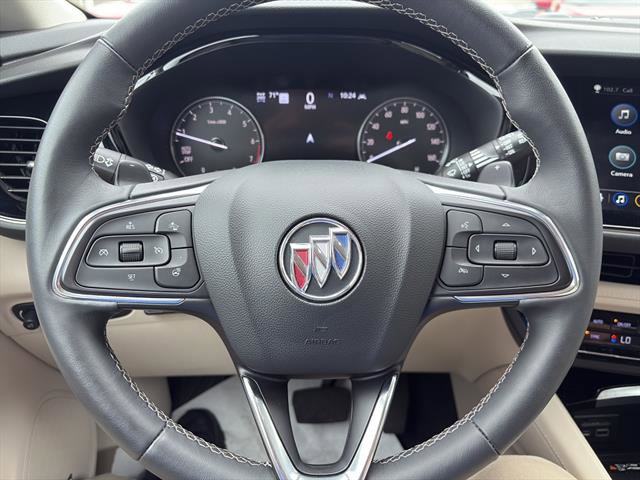 Used 2022 Buick Envision Avenir w/ Technology Package II image 17