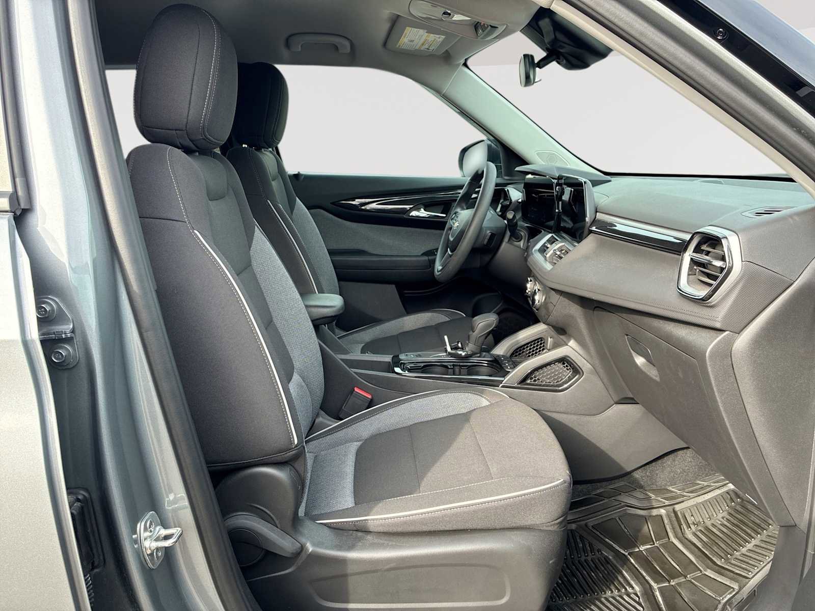 Certified 2025 Chevrolet TrailBlazer LS w/ LS Convenience Package image 27