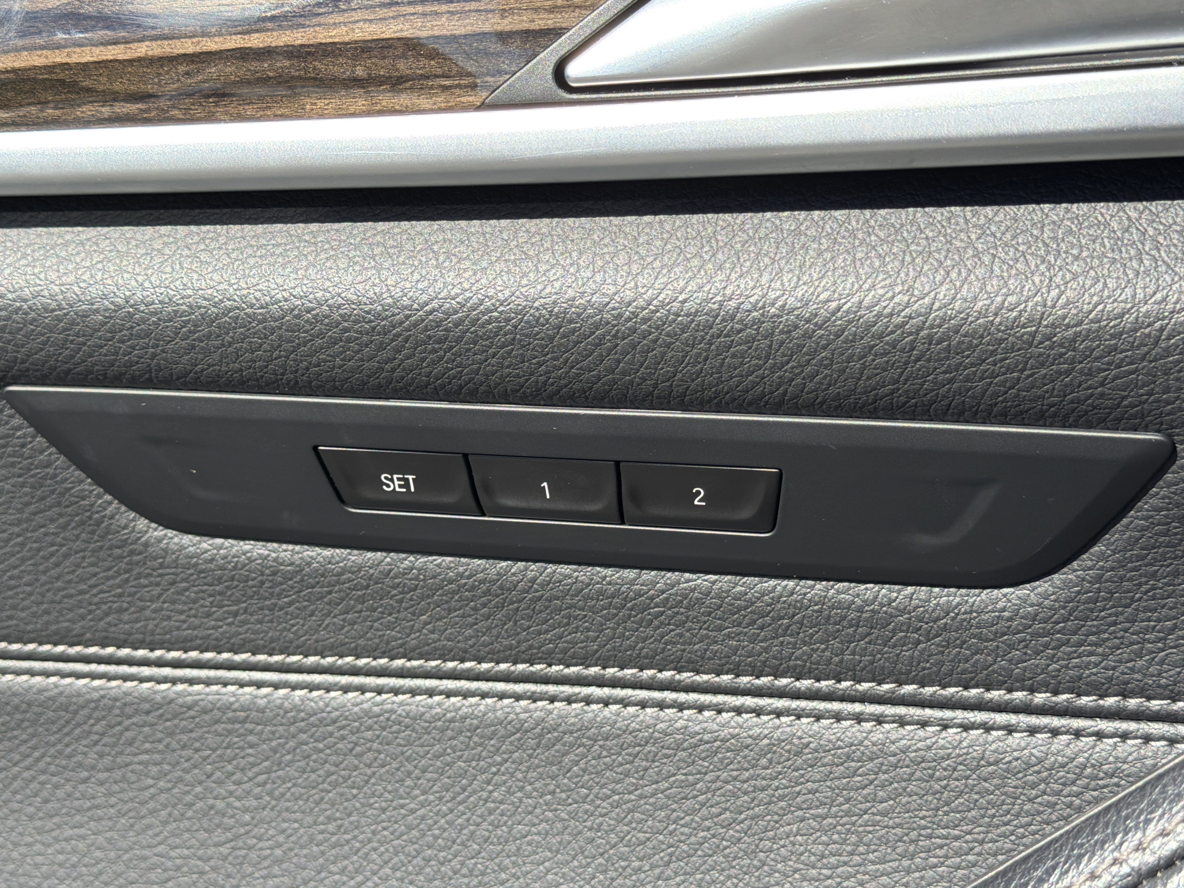 Used 2020 BMW 530i w/ Premium Package RWD image 15