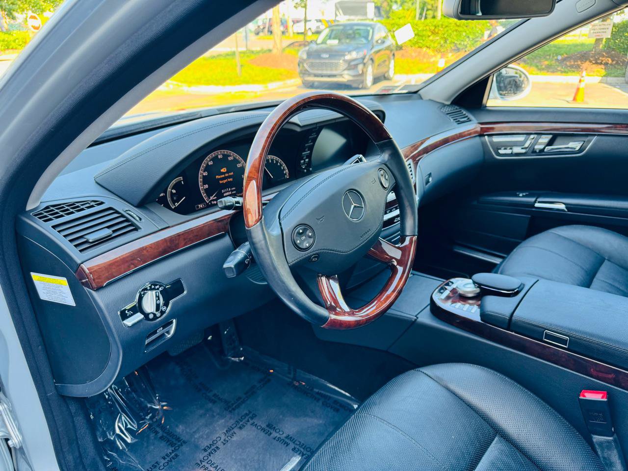 Used 2009 Mercedes-Benz S 550 4MATIC image 36