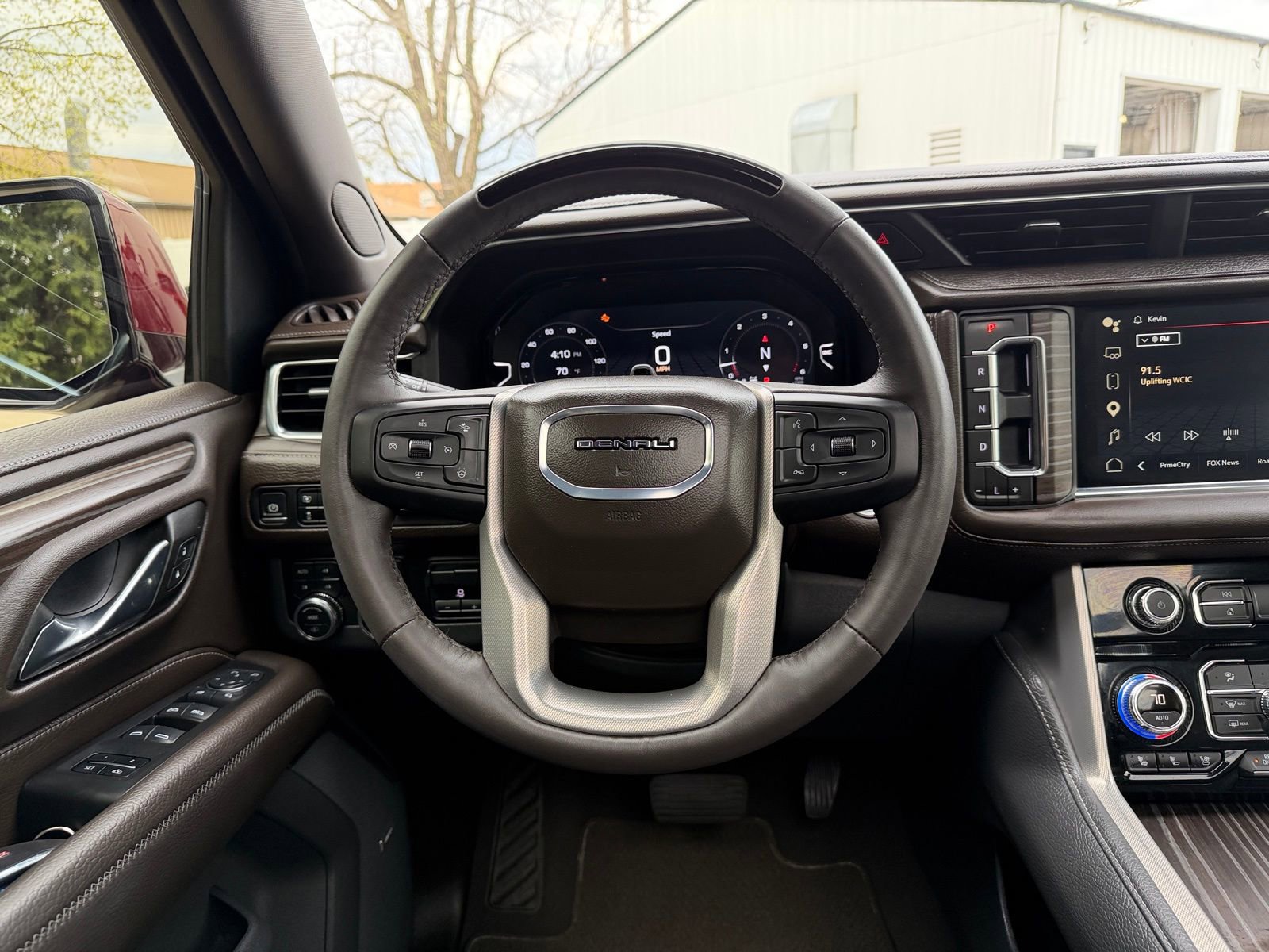 Used 2024 GMC Yukon XL Denali w/ Denali Reserve Package image 20