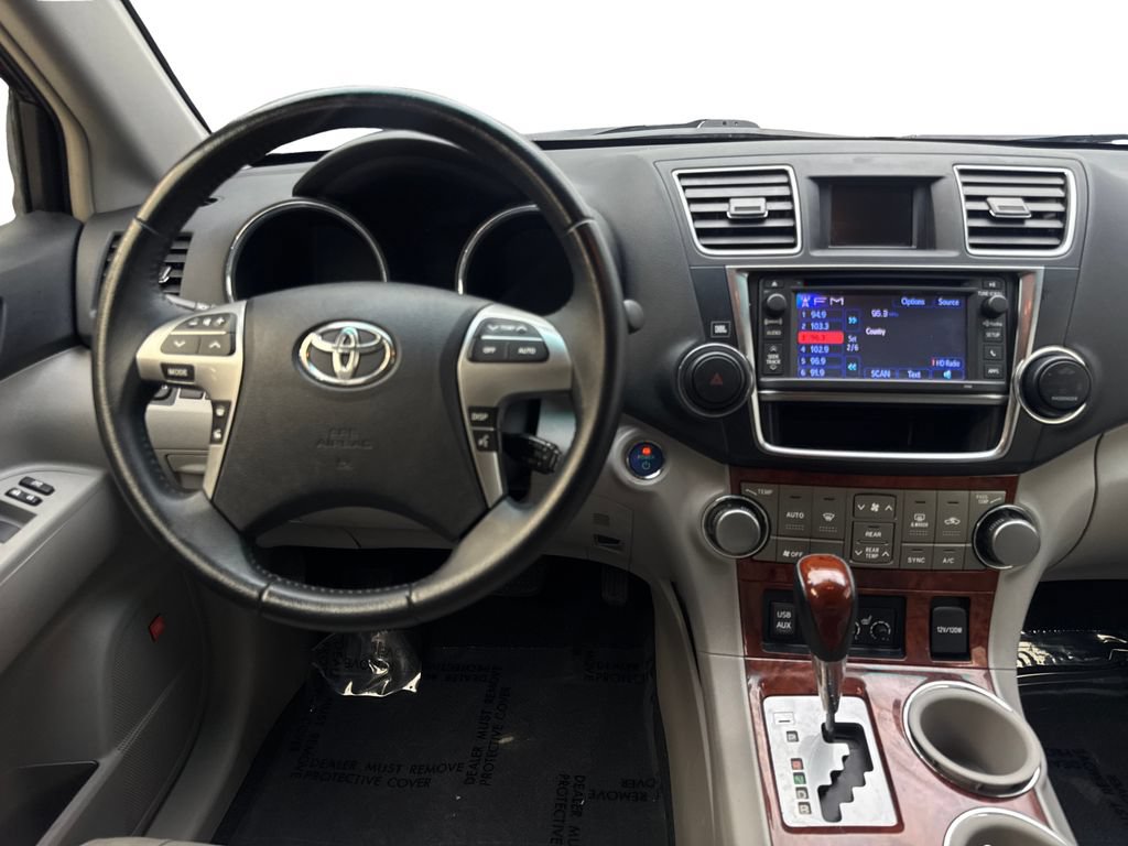 Used 2013 Toyota Highlander Limited AWD/4WD image 58