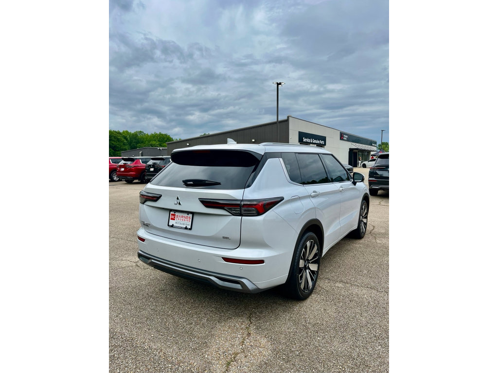 New 2026 Mitsubishi Outlander SEL FWD image 5