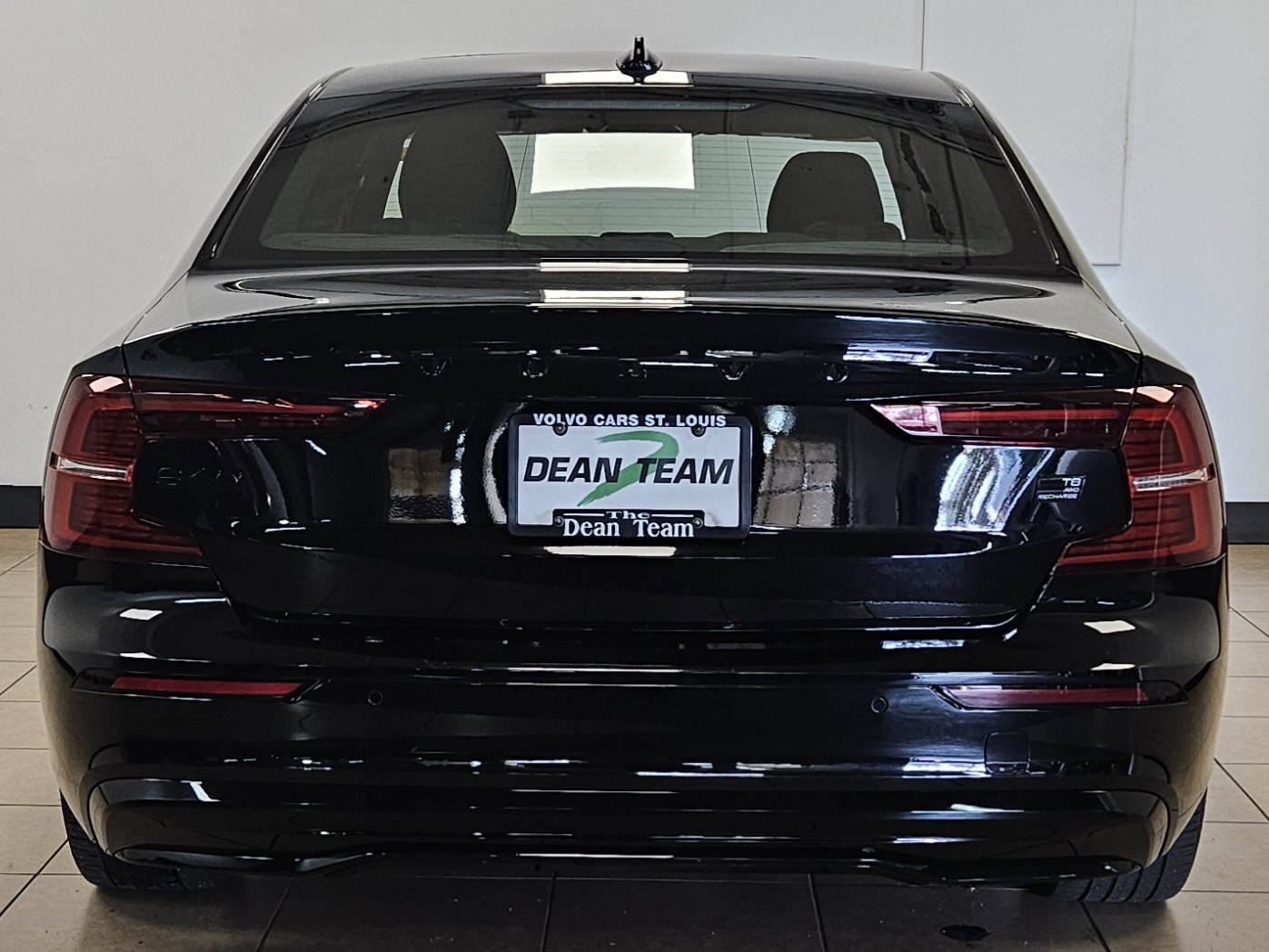 Used 2024 Volvo S60 T8 Plus w/ Climate Package image 7