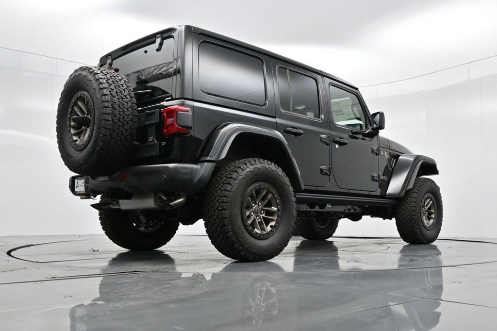 Used 2024 Jeep Wrangler Unlimited Rubicon 392 AWD/4WD image 7