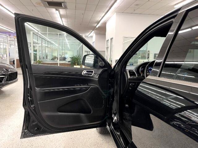 Used 2021 Jeep Grand Cherokee Laredo image 27