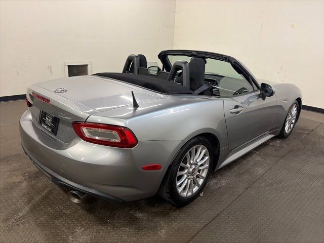 Used 2017 FIAT 124 Spider Classica image 34