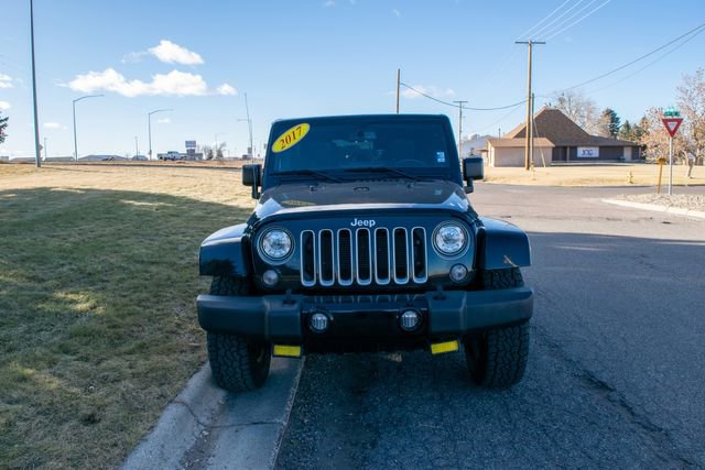 Used 2017 Jeep Wrangler Unlimited Sahara w/ Connectivity Group image 2