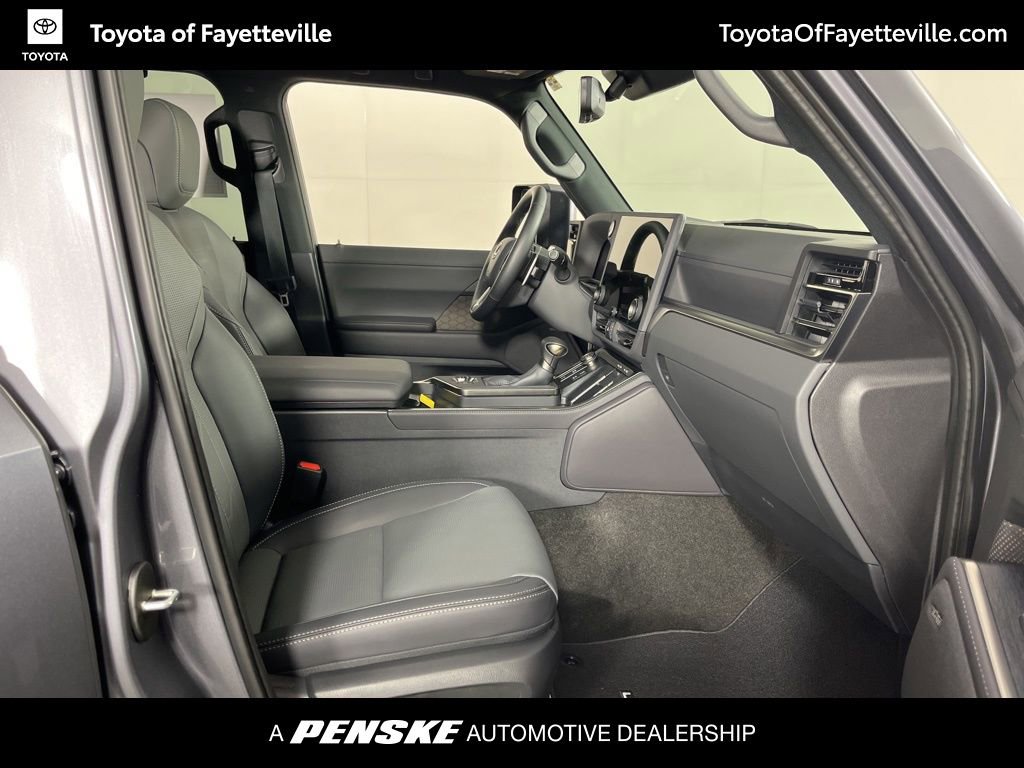 Used 2025 Lexus GX 550 w/ Accessory Package (Z1) AWD/4WD image 7